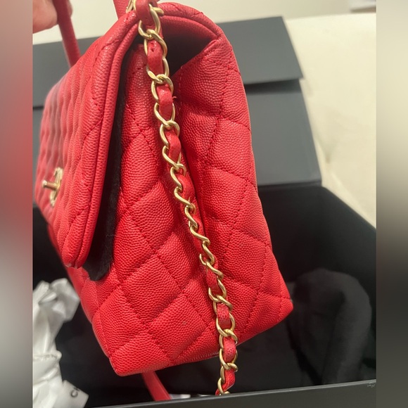 Coco Chanel Top handle Red Quilted Caviar Bag - Picture 14 of 16